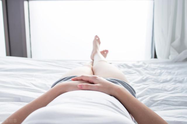 平躺着睡觉腰疼是怎么回事肿瘤引起背痛的特点有哪些