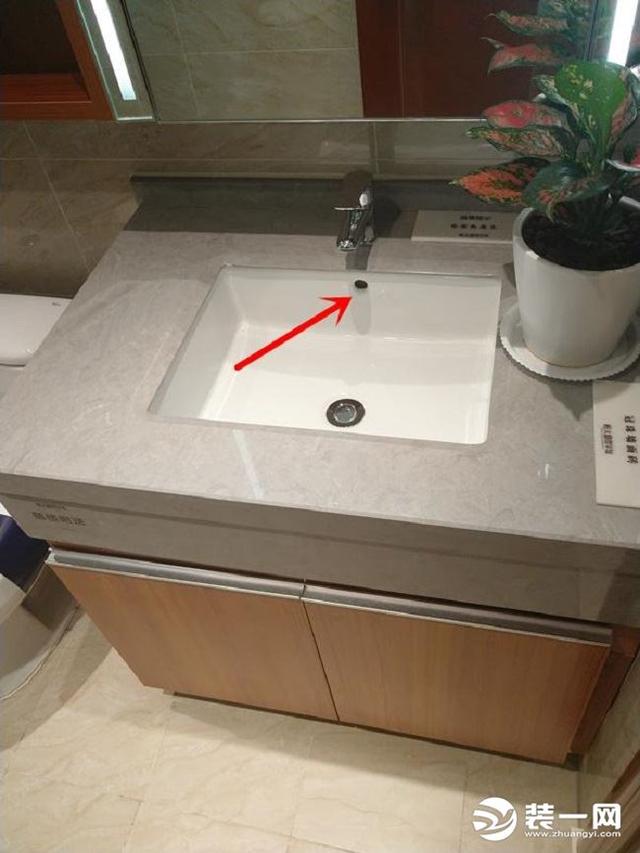 洗手台漏水是什么原因,洗手台无故漏水